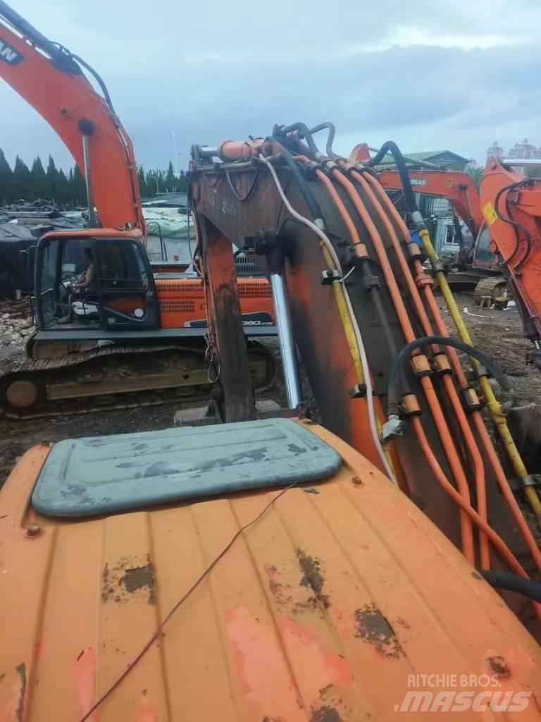Doosan DX 260LC 履带挖掘机