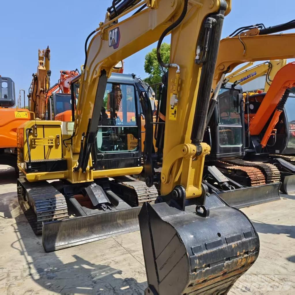 CAT 305.5 小型挖掘机
