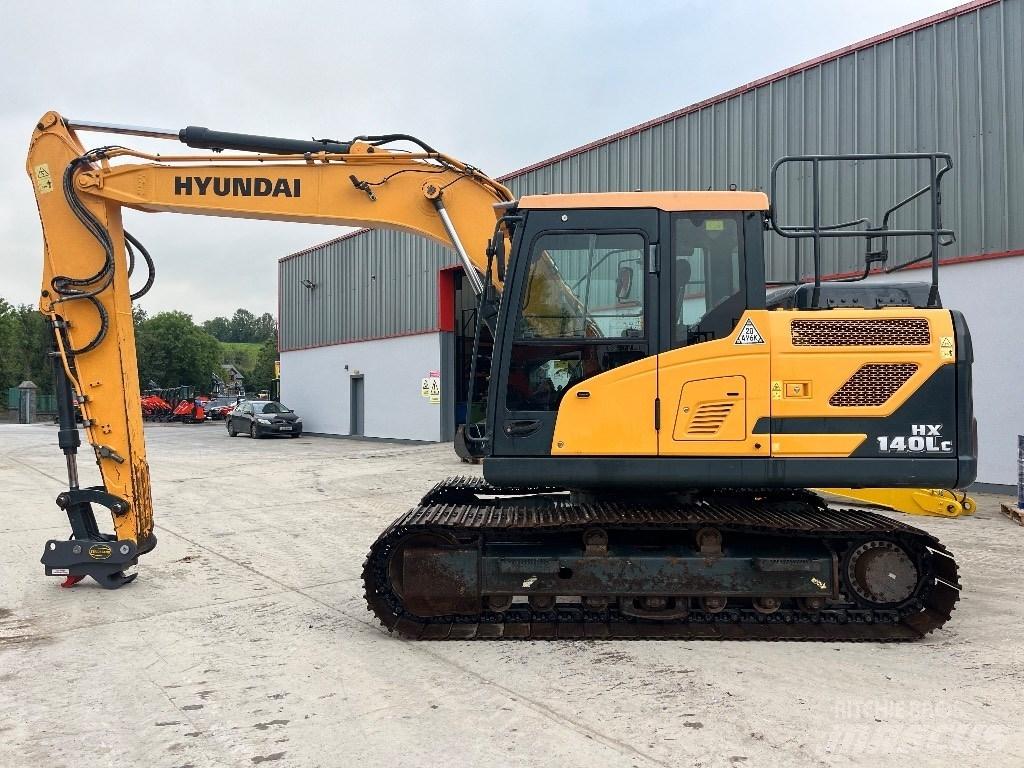 Hyundai HX140LC 履带挖掘机