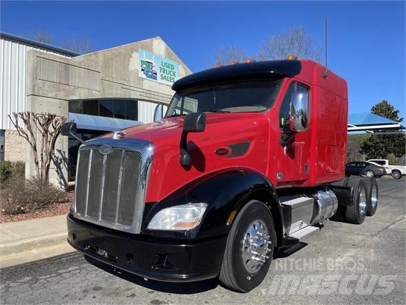 Peterbilt 587 牵引车