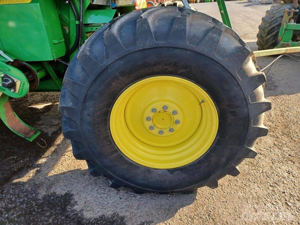 John Deere W 540 联合收割机