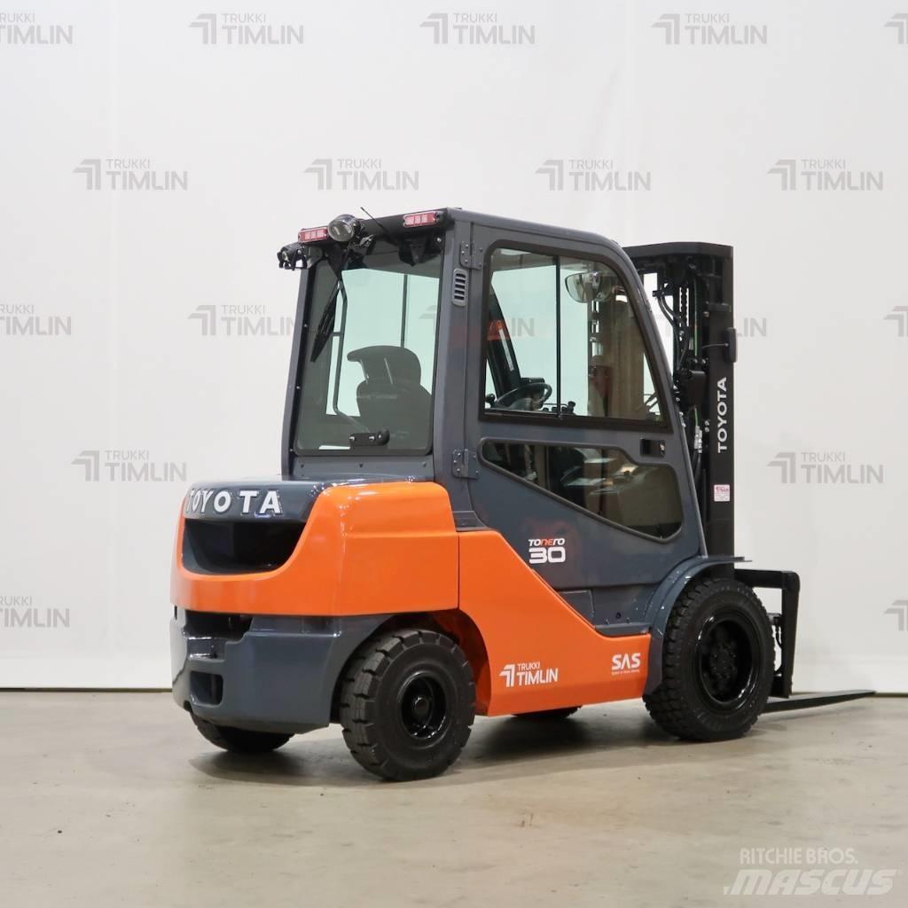 Toyota 02-8FDF30 柴油叉车