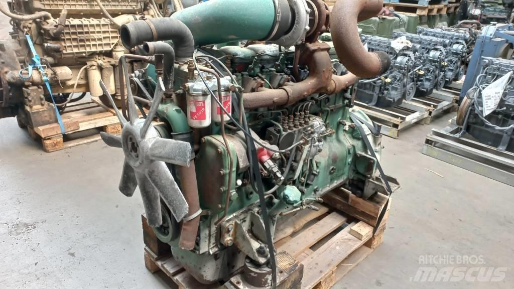 Volvo TD100A 发动机