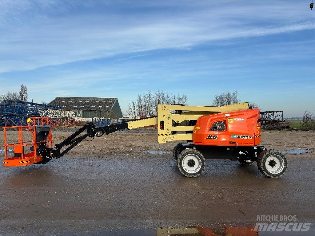 JLG EC 520 AJ 曲臂高空工作平台
