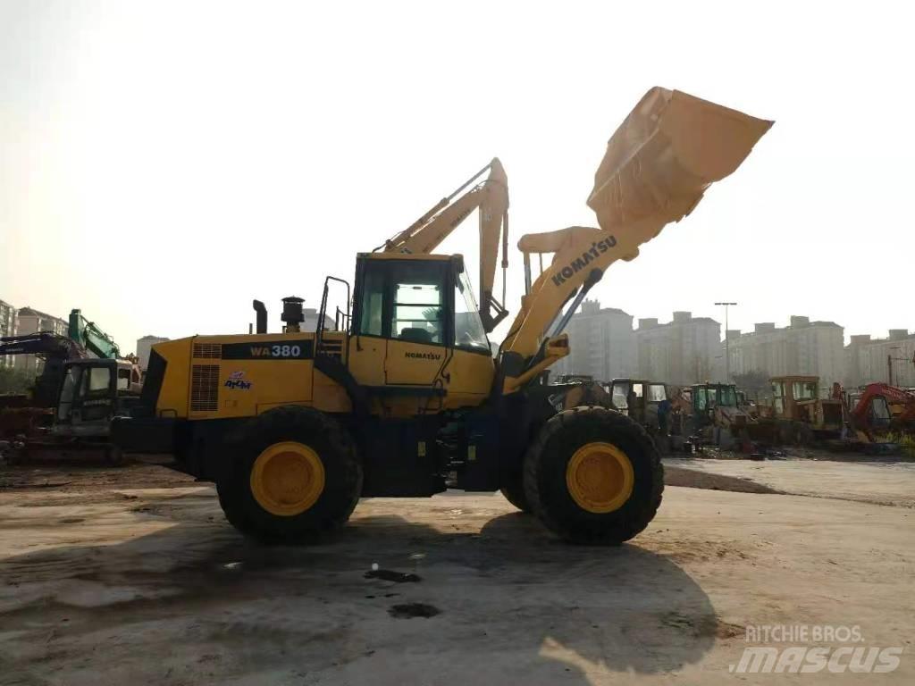 Komatsu WA 380-6 轮式装载机