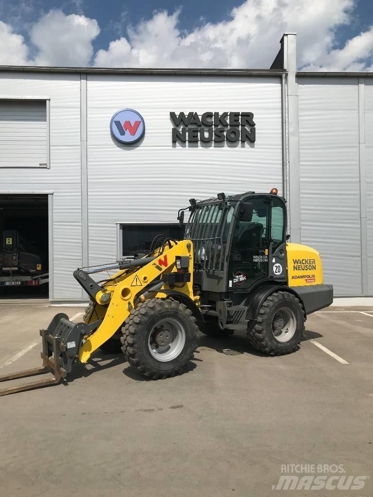 Wacker Neuson WL70 前装载和挖掘机