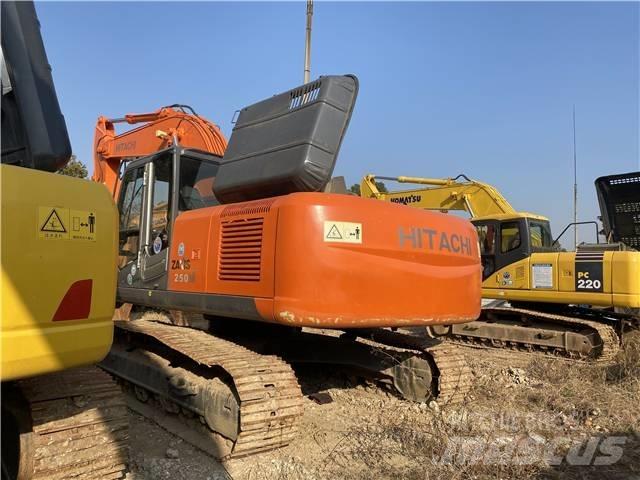Hitachi ZX250 履带挖掘机