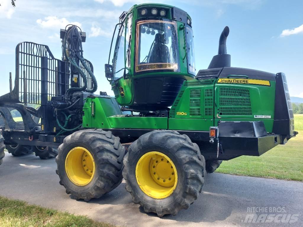 John Deere 1110G 集运机