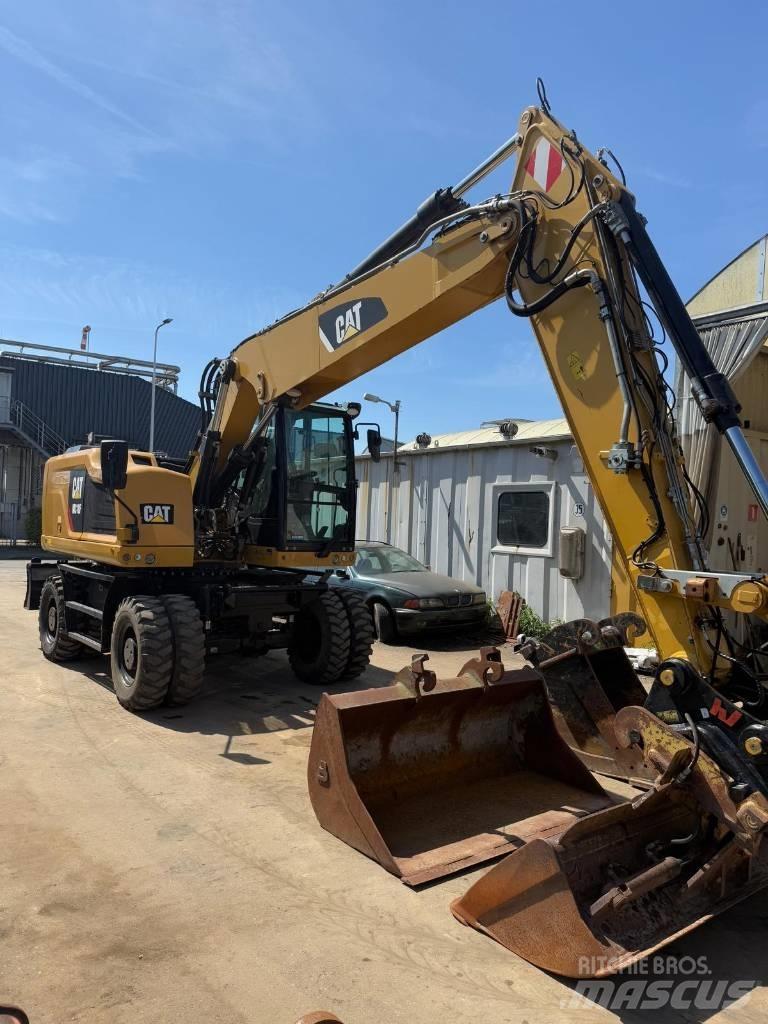 CAT M 318 F 轮式挖掘机
