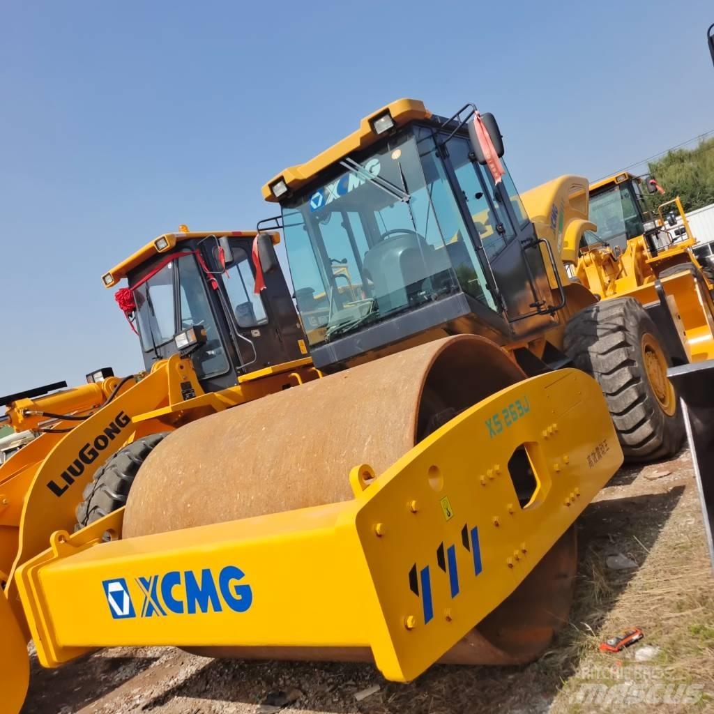 XCMG XS263J 单轮压路机