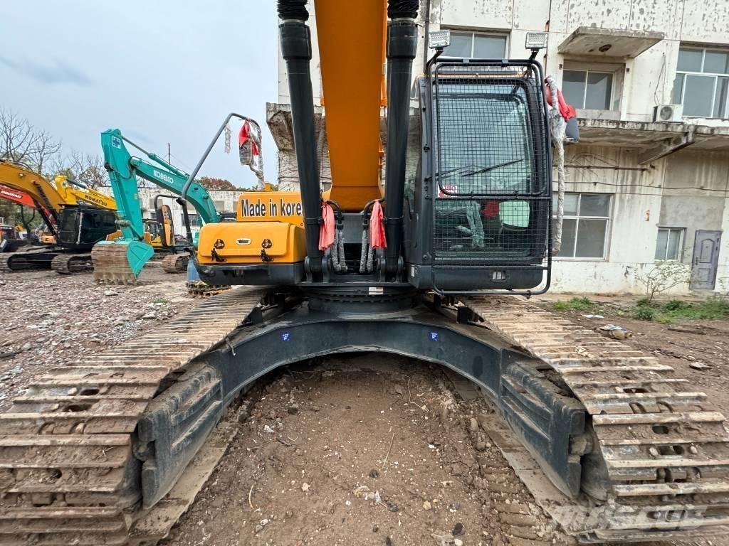 Hyundai 305LC 履带挖掘机