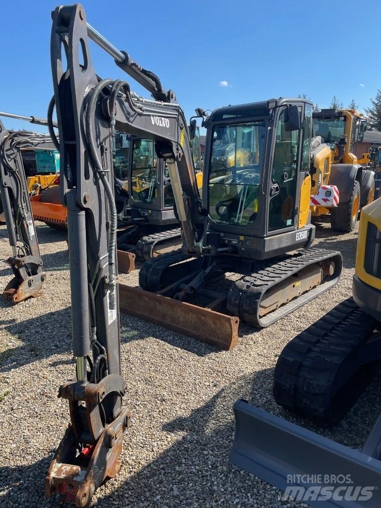 Volvo ECR50D 小型挖掘机