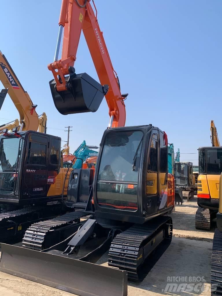 Hitachi ZX 70 小型挖掘机