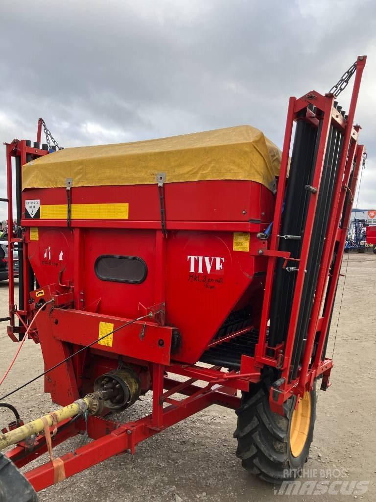 Överum Tive Jet 2000 矿物肥料撒播机