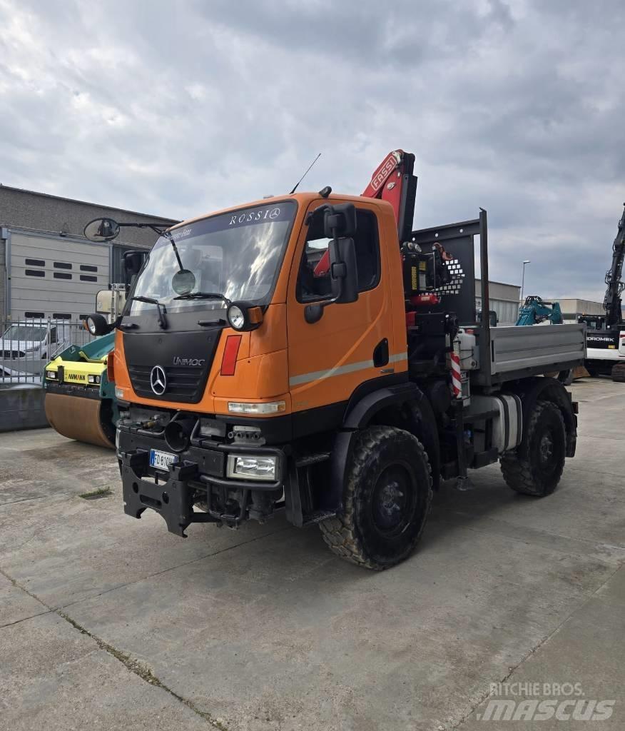 Unimog U20 自卸车