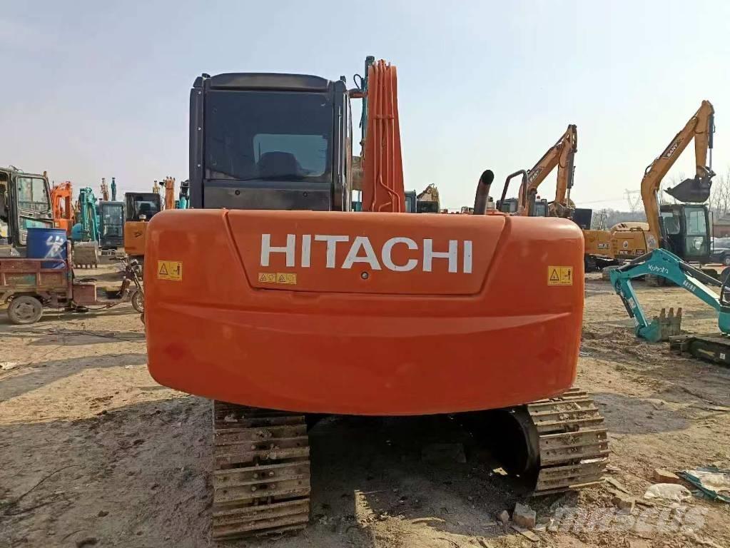 Hitachi ZX 70 中型挖掘机