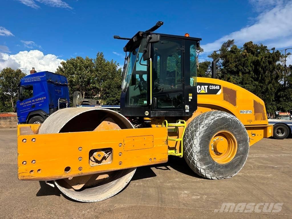 CAT CS 64 B 单轮压路机