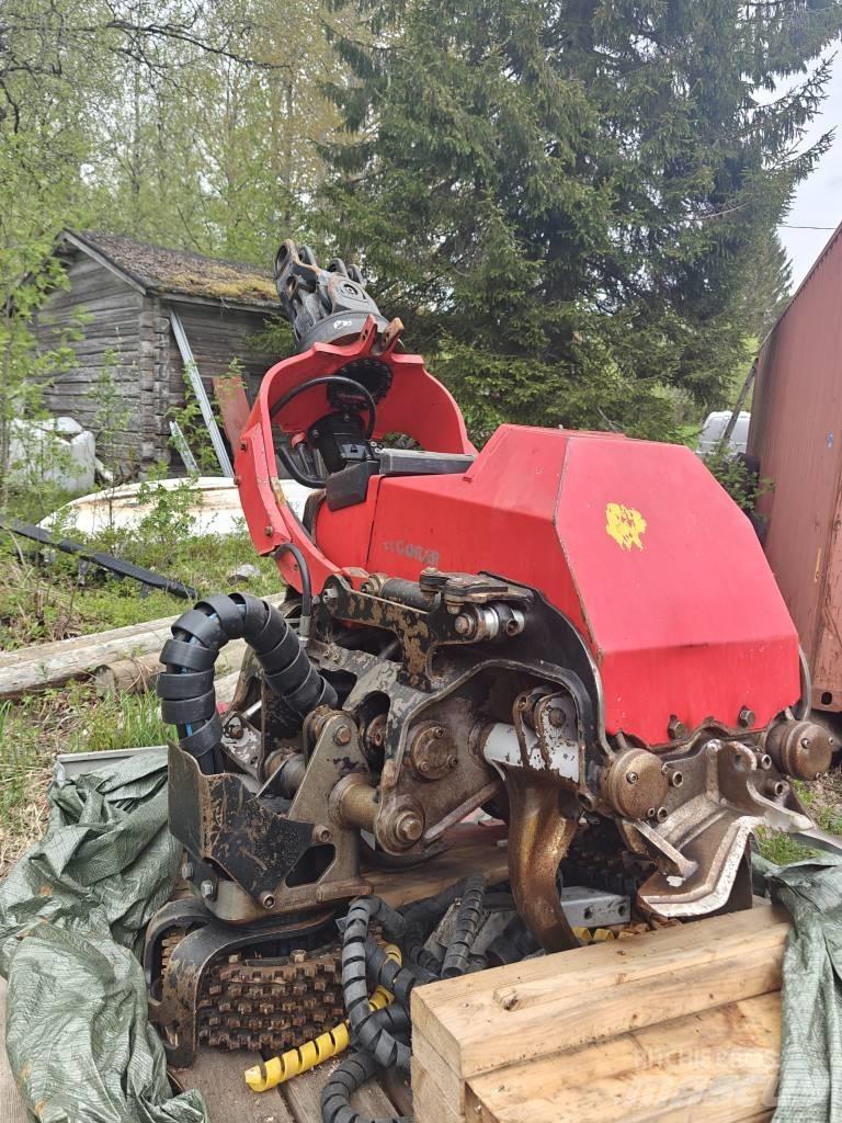 Komatsu C 93 收割机机箱