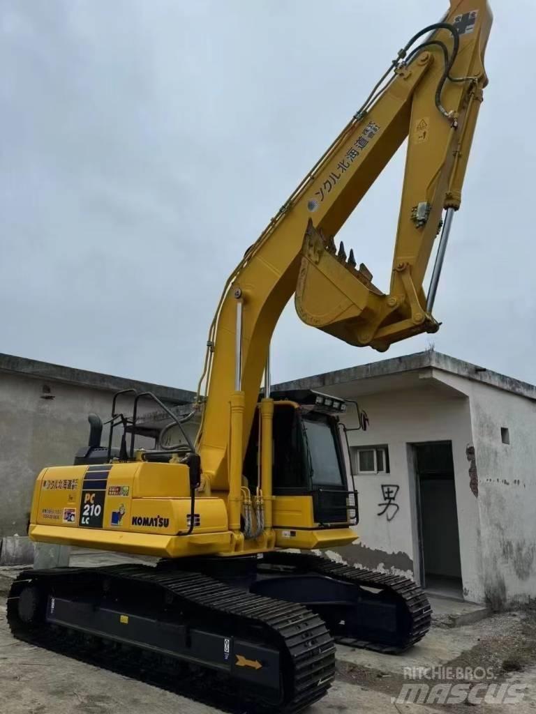 Komatsu 210LC-8 履带挖掘机