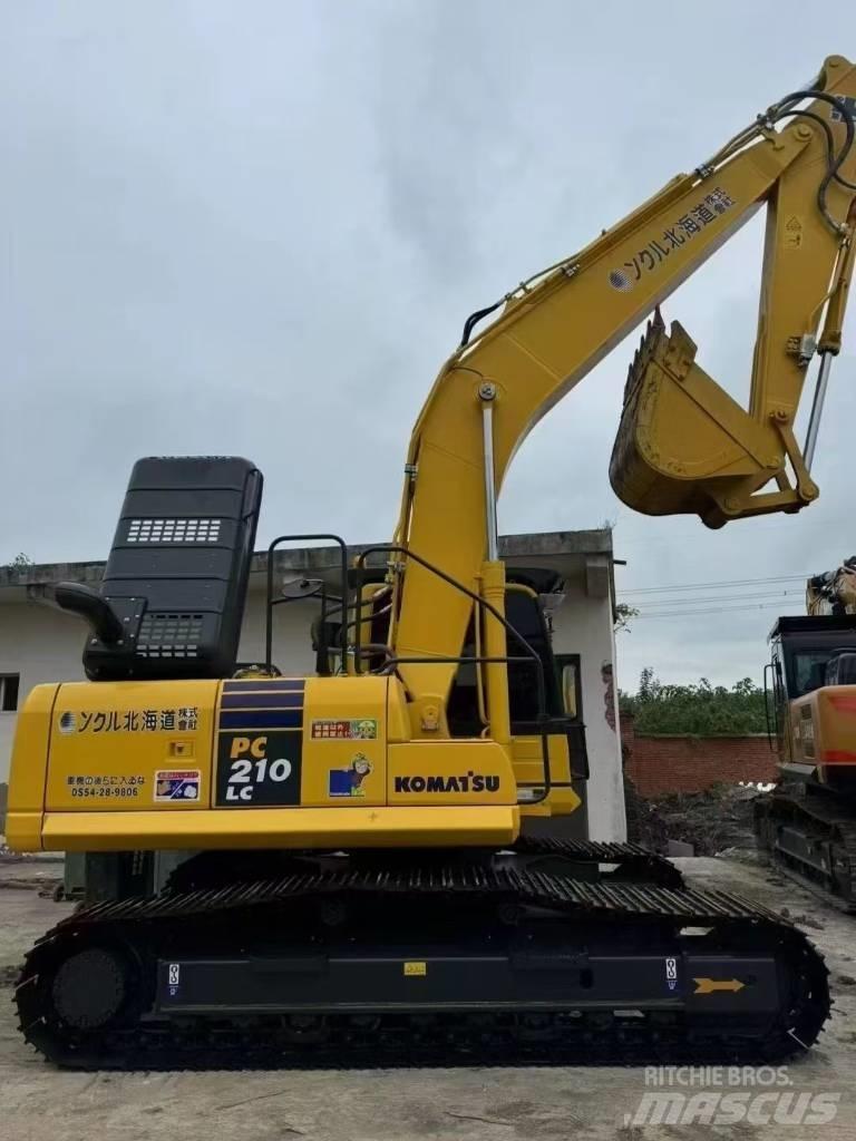 Komatsu 210LC-8 履带挖掘机