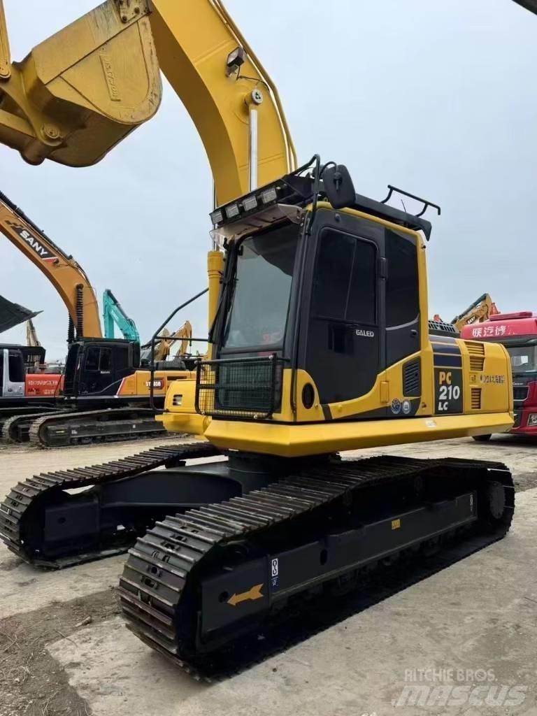 Komatsu 210LC-8 履带挖掘机