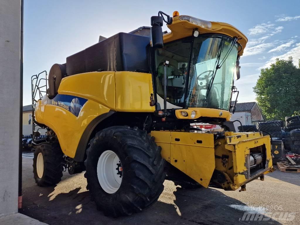 New Holland CR 9060 联合收割机