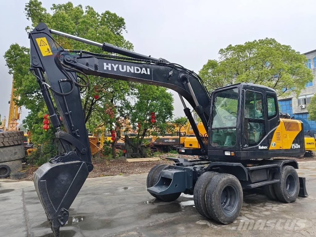 Hyundai R 150 W 塔式起重机