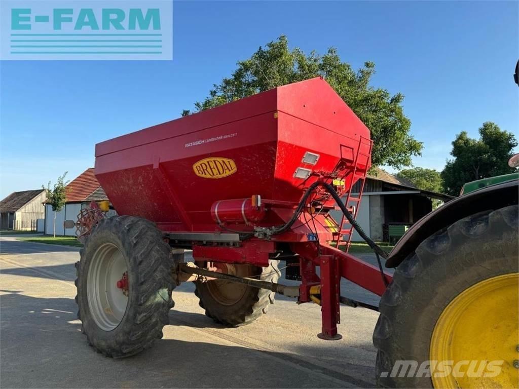 Bredal K105LB 矿物肥料撒播机