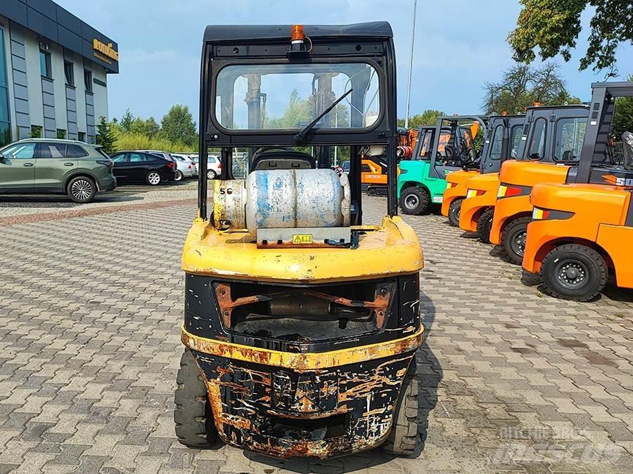 CAT GP30N 天然气叉车