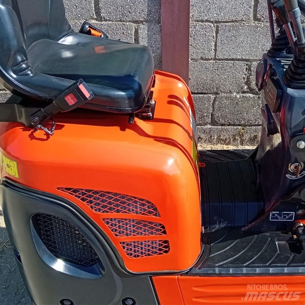 Kubota K008-3 小型挖掘机