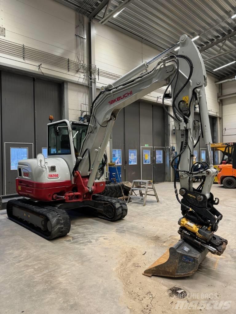 Takeuchi TB 260 小型挖掘机