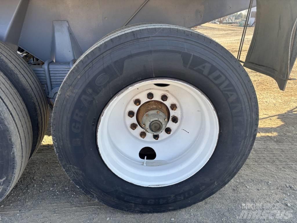  Reliance 26" 自卸拖车