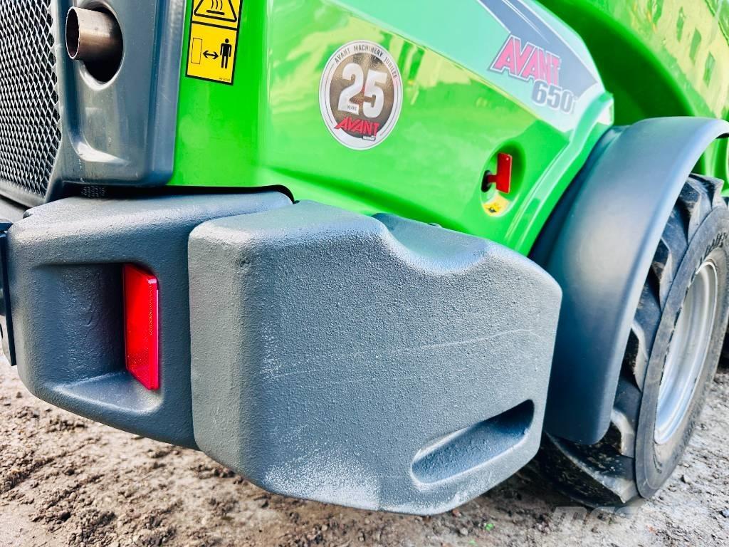 Avant 650 i 多功能装载机