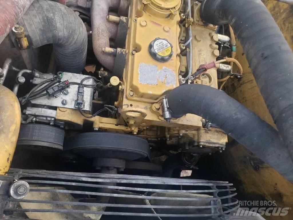 CAT 320 D 履带挖掘机