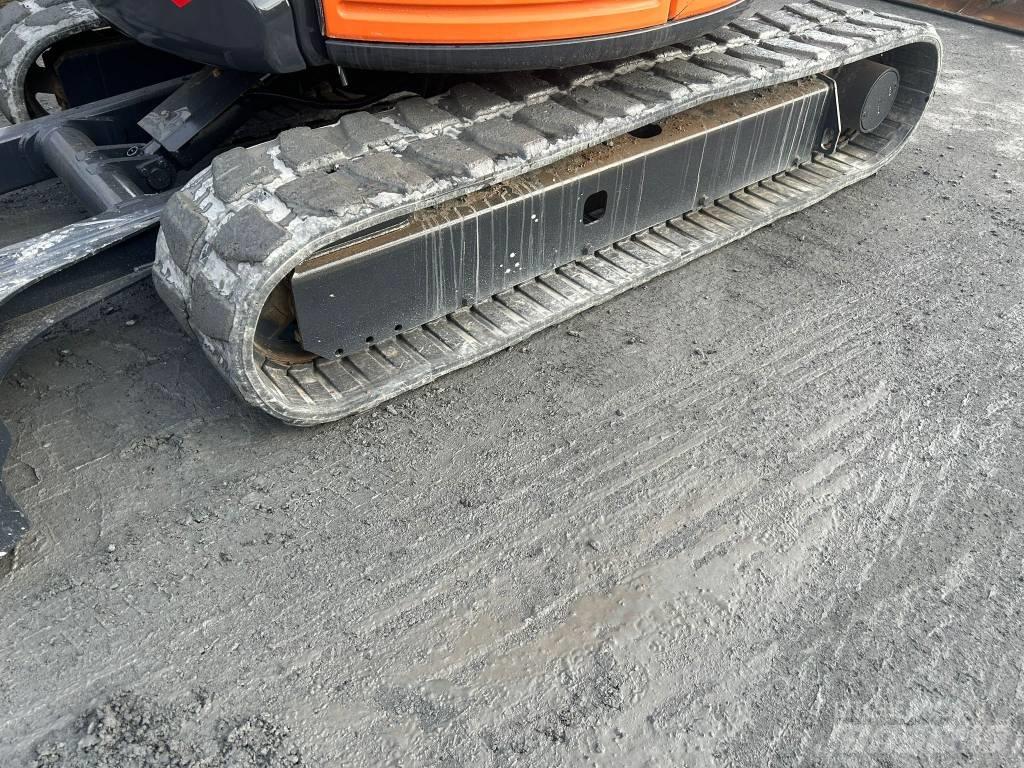 Hitachi ZX48U-5 小型挖掘机
