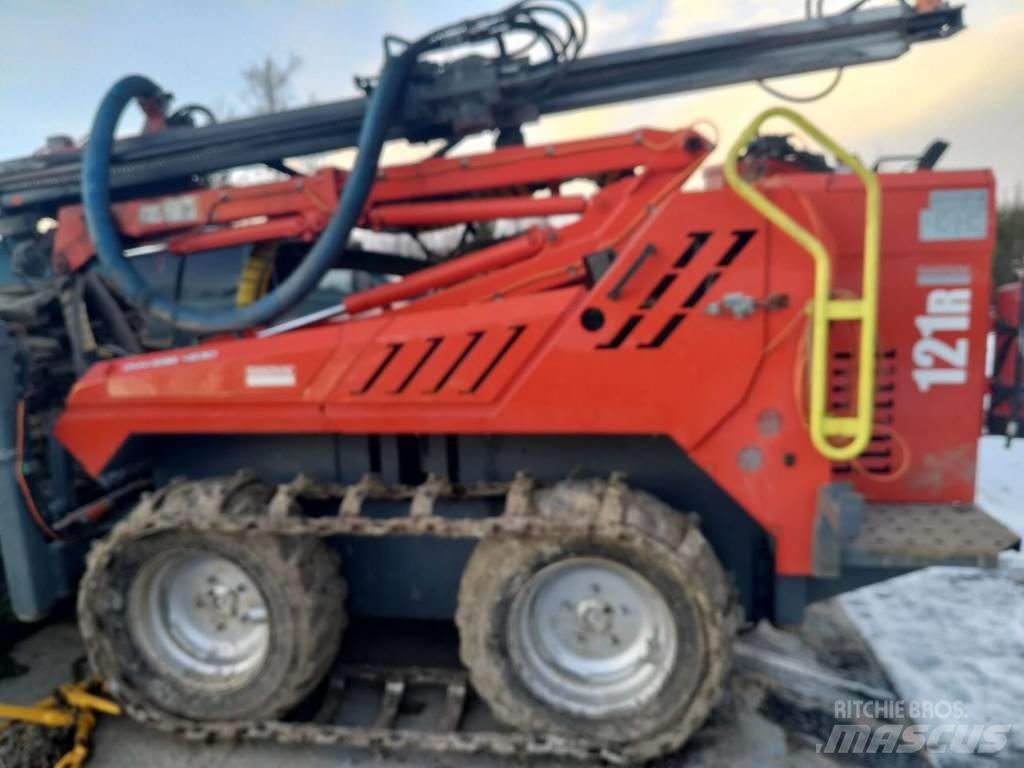 Sandvik DC 121R 钻孔机