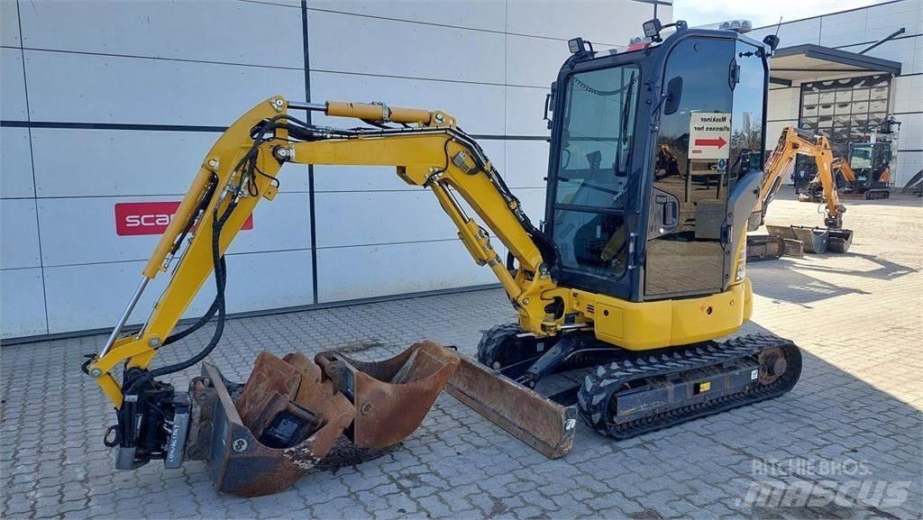 Komatsu PC24MR-5 轮式挖掘机