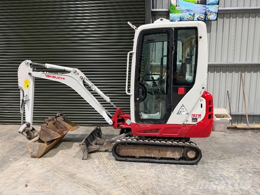Takeuchi TB 216 小型挖掘机