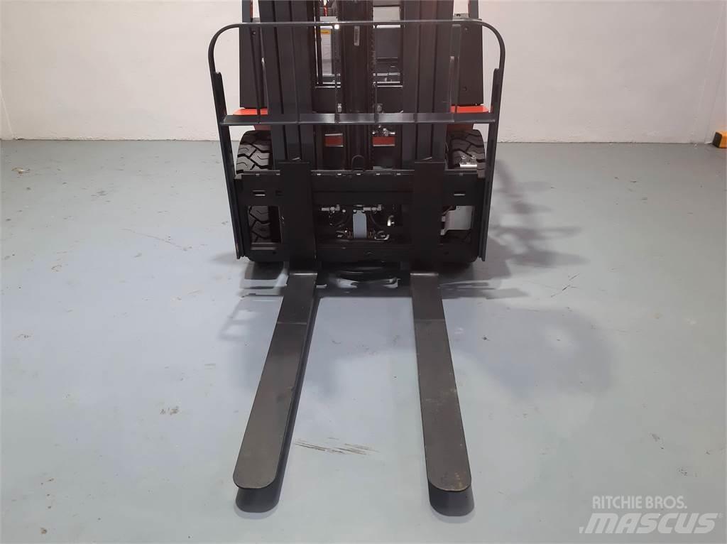 Heli CPCD25 XC26H 柴油叉车