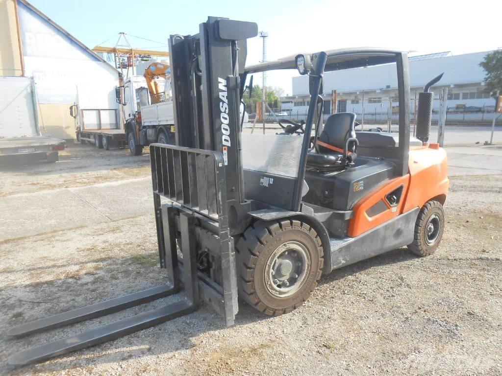 Doosan D50 SC-09 柴油叉车