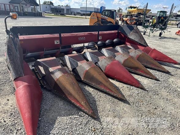 Case IH 1063 联合收割机头