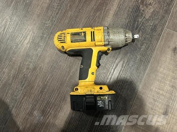 DeWalt DW059 仪器、测量及自动化设备