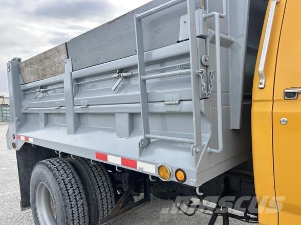 Ford F800 自卸式货车