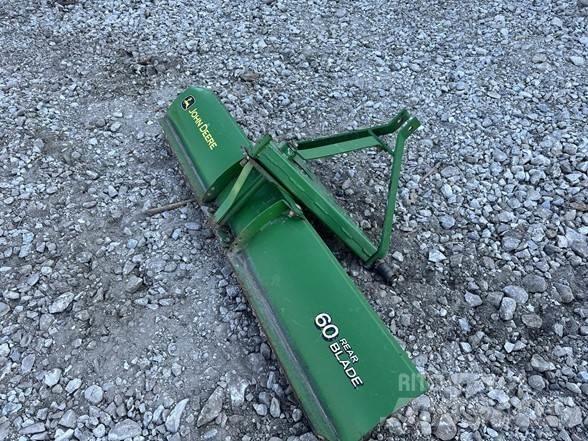 John Deere 60 推铲
