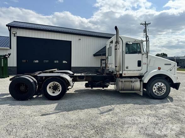 Kenworth T800 牵引车