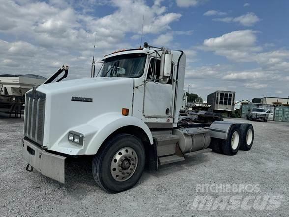 Kenworth T800 牵引车