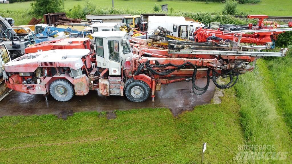 Sandvik DT820SC 隧道地下采矿钻机