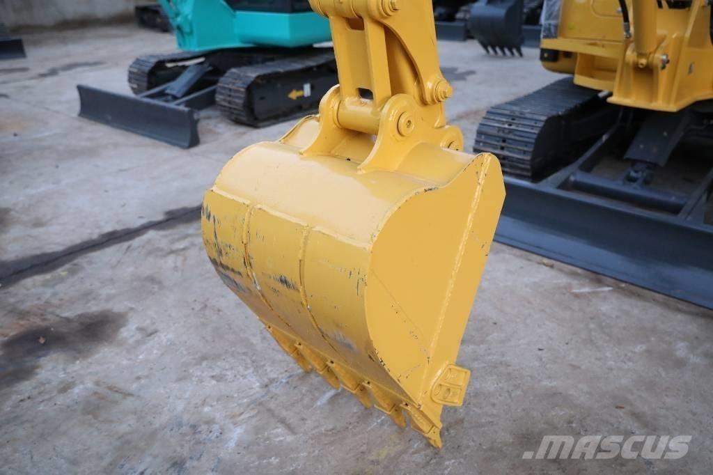 Komatsu PC 56-7 小型挖掘机