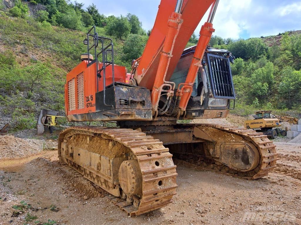 Hitachi ZX670ICH-5B 履带挖掘机