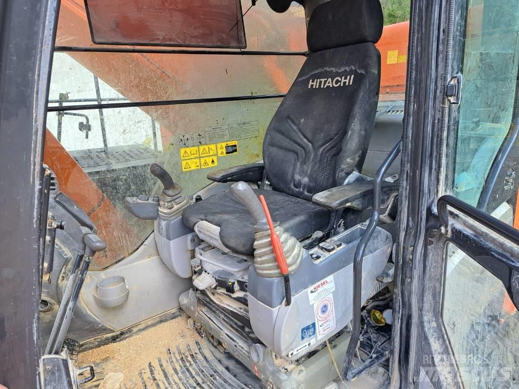 Hitachi ZX670ICH-5B 履带挖掘机